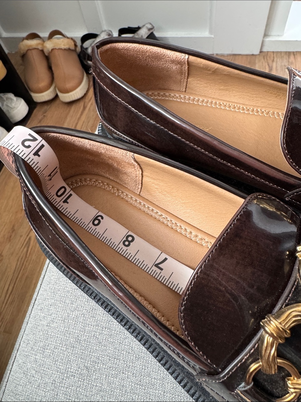Circus NY by Sam Edelman Dark Brown Patent Loafers with Gold Chain Accent Sz10 - Picture 14 of 16